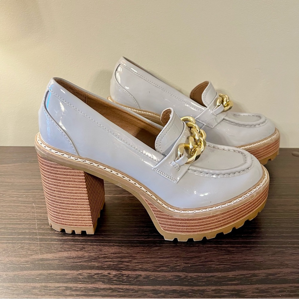 Madden Girl Light Gray Platform Loafers with Gold Chain, Size 8
